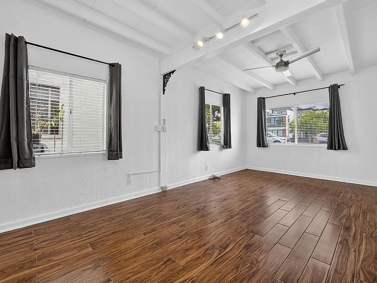 1815 W Balboa Blvd — Photo 13