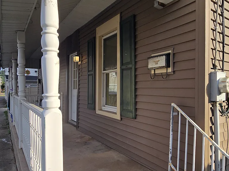 542 Iron St — Photo 37