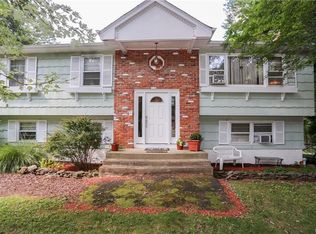 58 Smith Hill Rd, Airmont, NY 10952