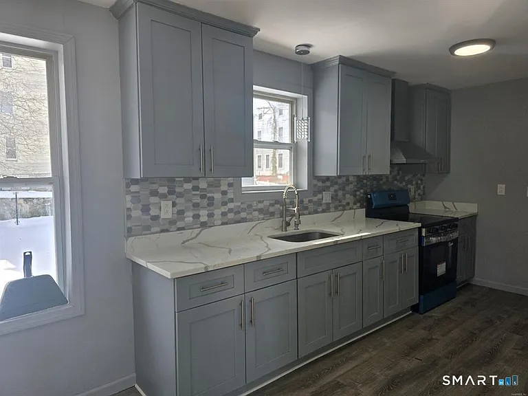 46 Ward St — Photo 2