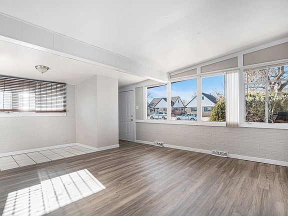 3rd image of 3690 N Fairfax St