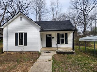 602 W 4th St, Dickson, TN 37055