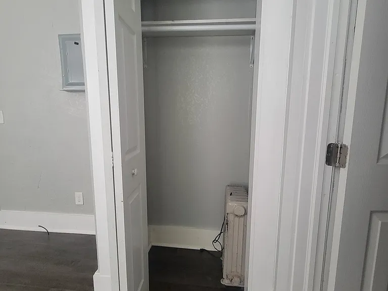 108 7th St N #2 — Photo 9