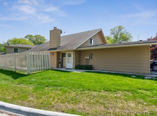 2229 Mayfair Rd, Golden Valley, MN 55427