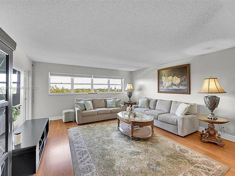 3200 N Port Royale Dr N #1009 — Photo 6