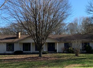 106 Picadilly Ln, Gray, TN 37615