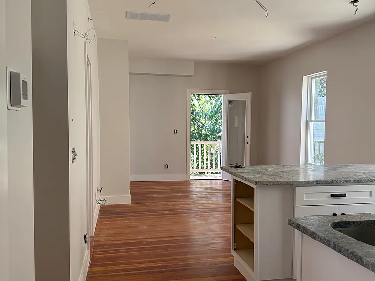 82 Marion St #22 — Photo 7