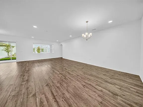 5841 Riverston Ave — Photo 8