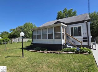 310 E Lyndon Ave, Flint, MI 48505