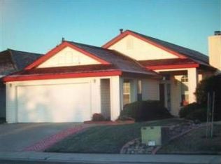 6647 Laguna Park Dr, Elk Grove, CA 95758