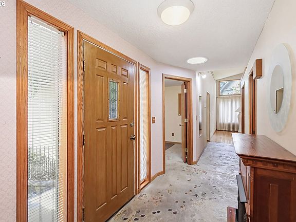 3rd image of 2983 Timberline Dr