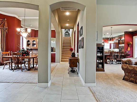 4th image of 9105 Saddle Horn Ct