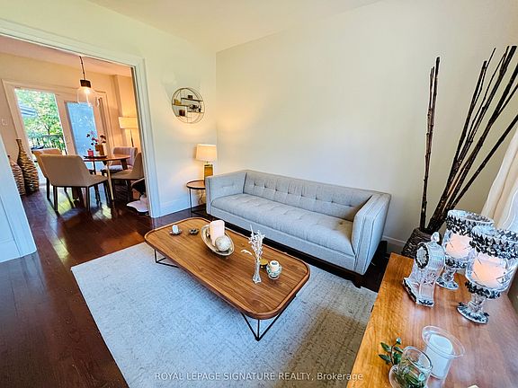 5th image of 372 Roehampton Ave