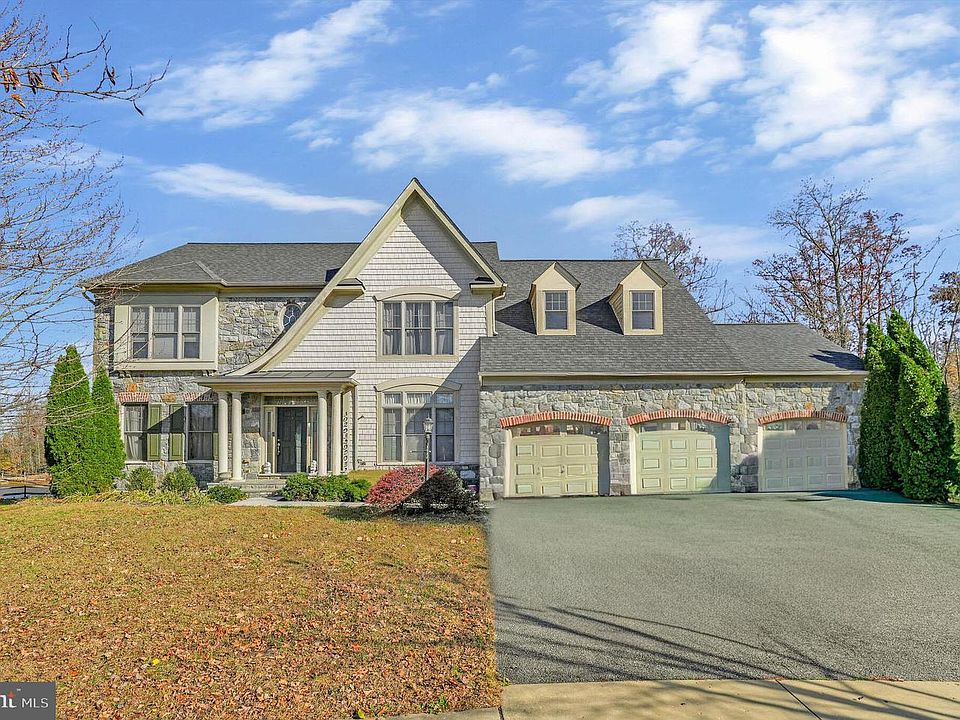 1st image of 3029 Dahoon Ct