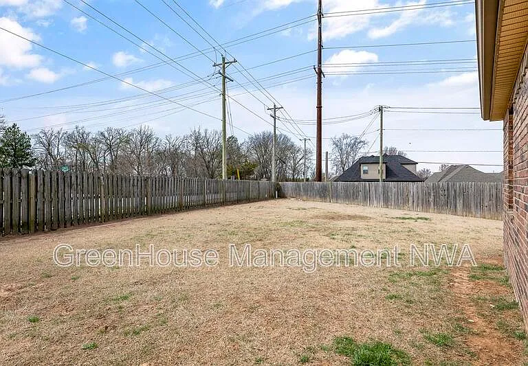 2907 Tanglewood Ave — Photo 24