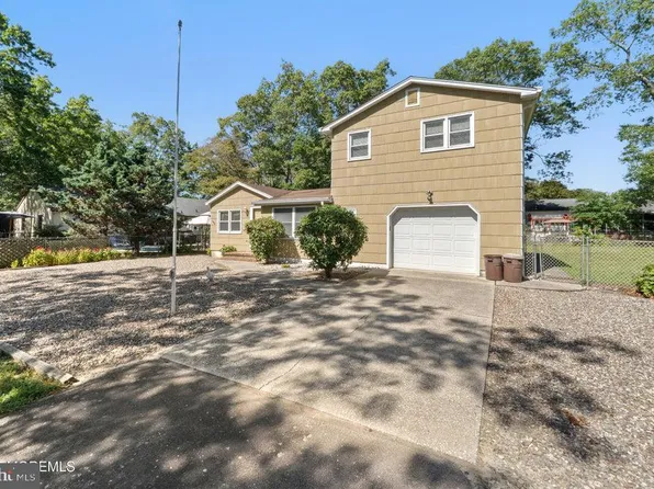 1284 Cypress St, Forked River, NJ 08731