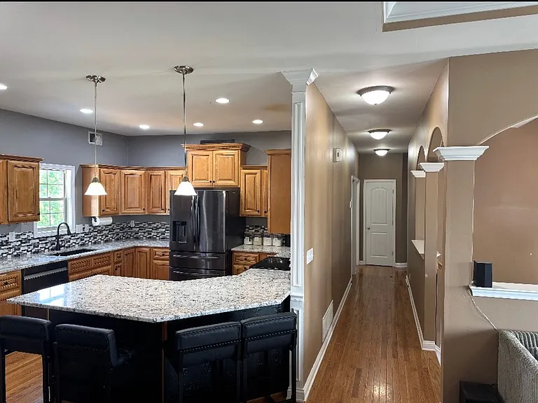 1715 W Crocus Dr — Photo 3