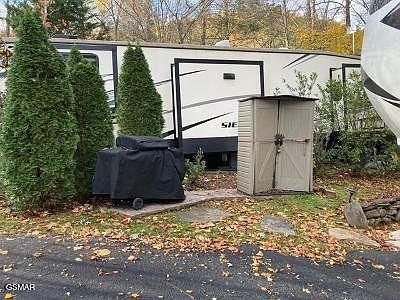 4th image of 4229 E Pkwy #29