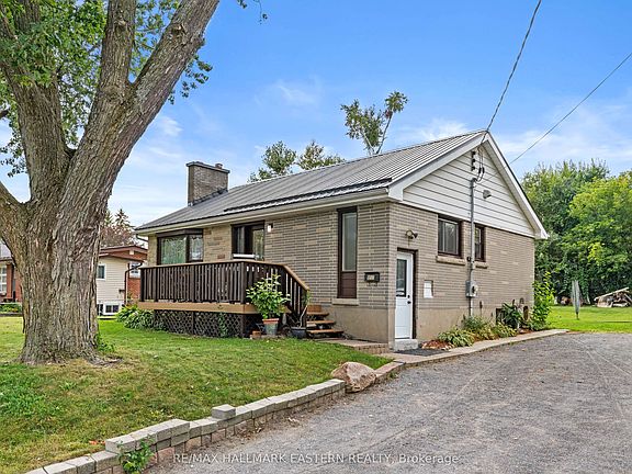 5th image of 917 Webber Ave