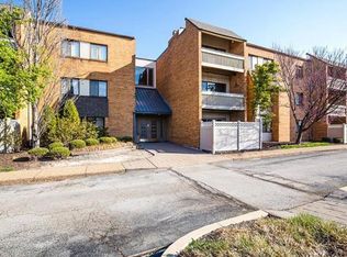950 E Rue De La Banque St #113, Saint Louis, MO