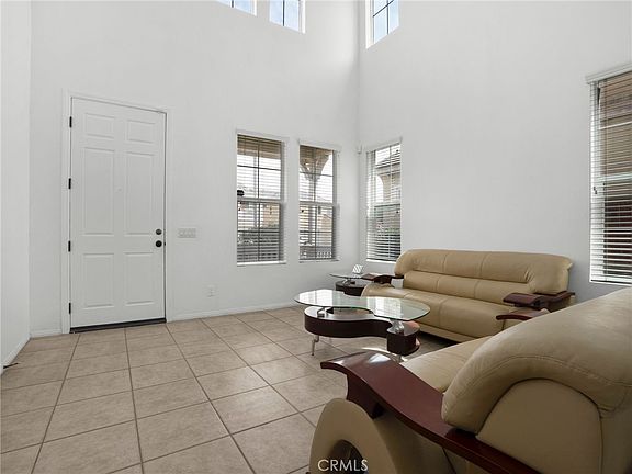 3rd image of 3854 Bluff St