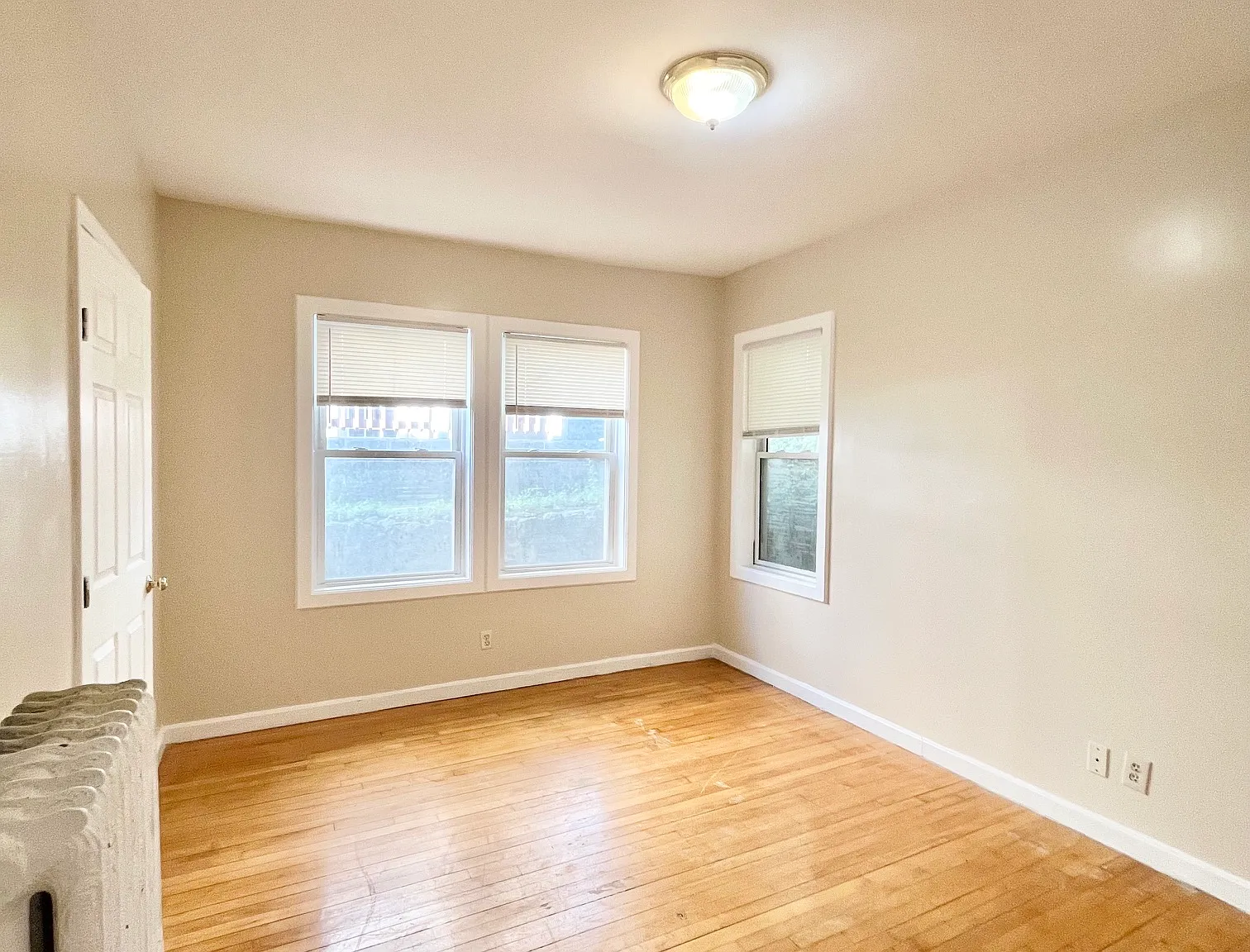 4 bed, 9999 sqft, $2,700 — Photo 4