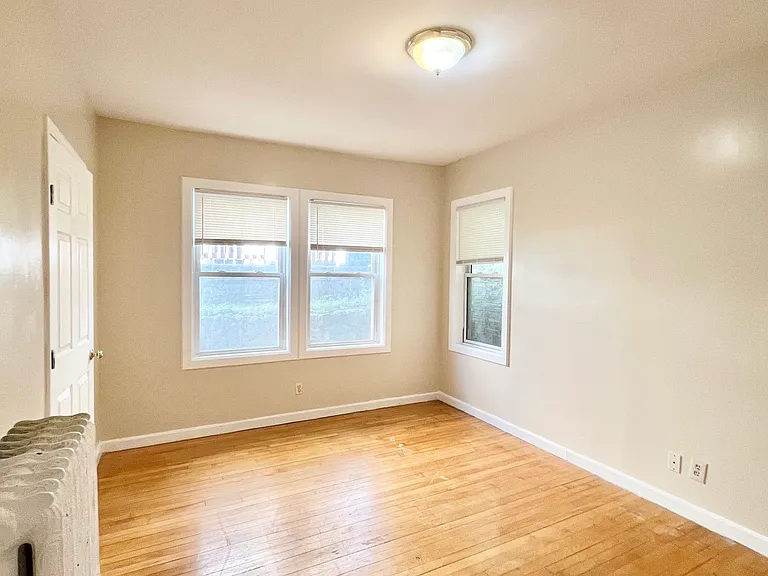 17 Park View St #1 — Photo 6