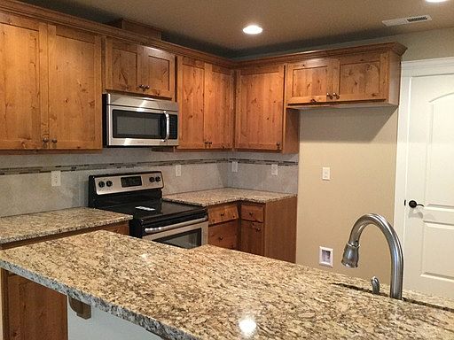 2nd image of 9732 NE 75th St
