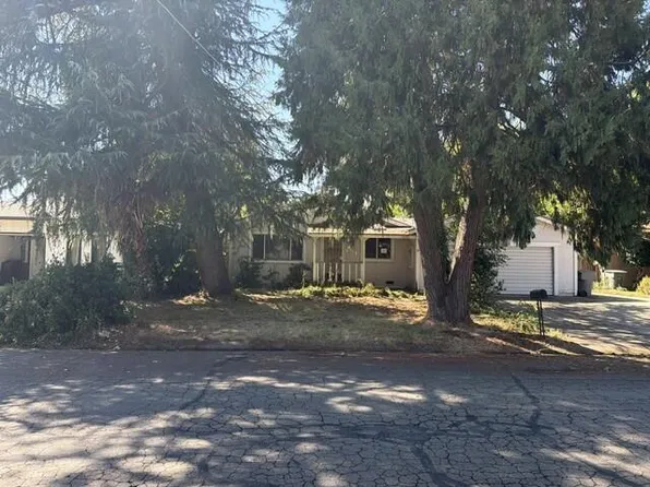 6838 Reflection St, Redding, CA 96001