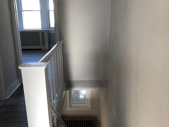2nd image of 554 E Carver St