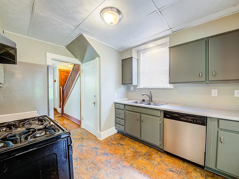 1121 Bellaire Ave — Photo 11