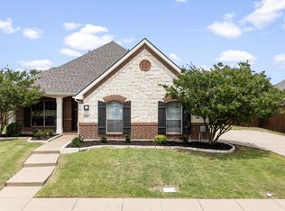 1113 Woods Rd, Forney, TX 75126