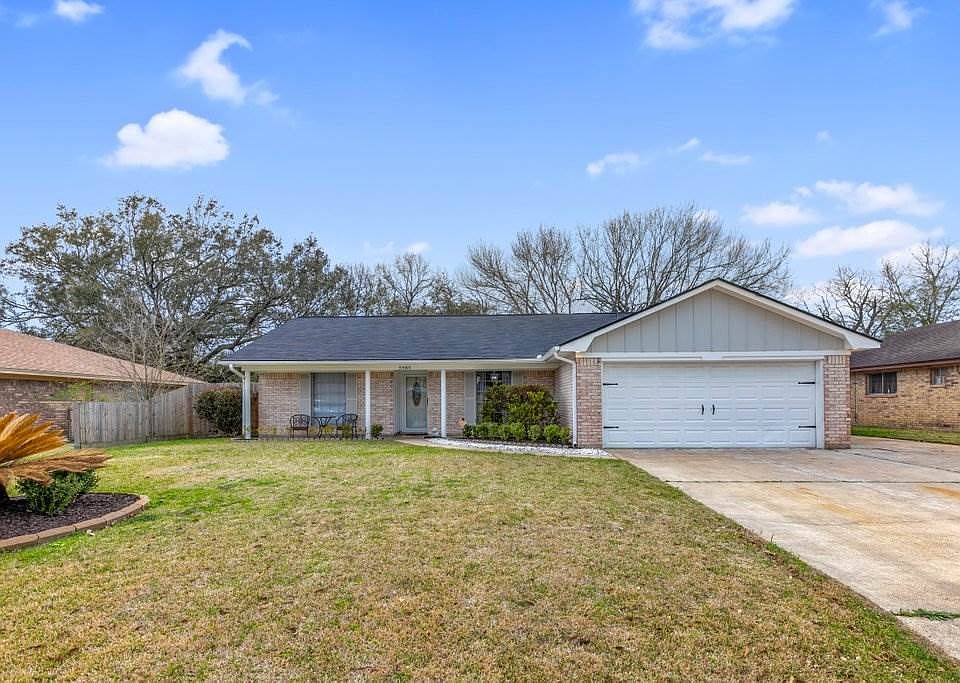 5985 Navajo Trl Beaumont TX 77708 Zillow