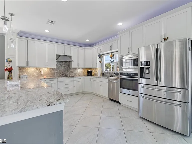 13870 Silver Lake Ct — Photo 24