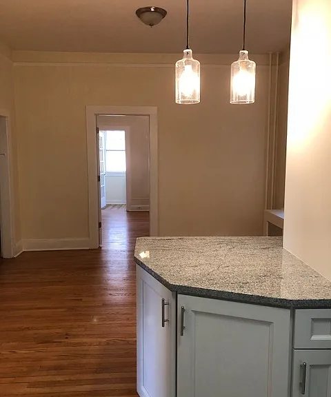 129 N Highland Ave — Photo 7