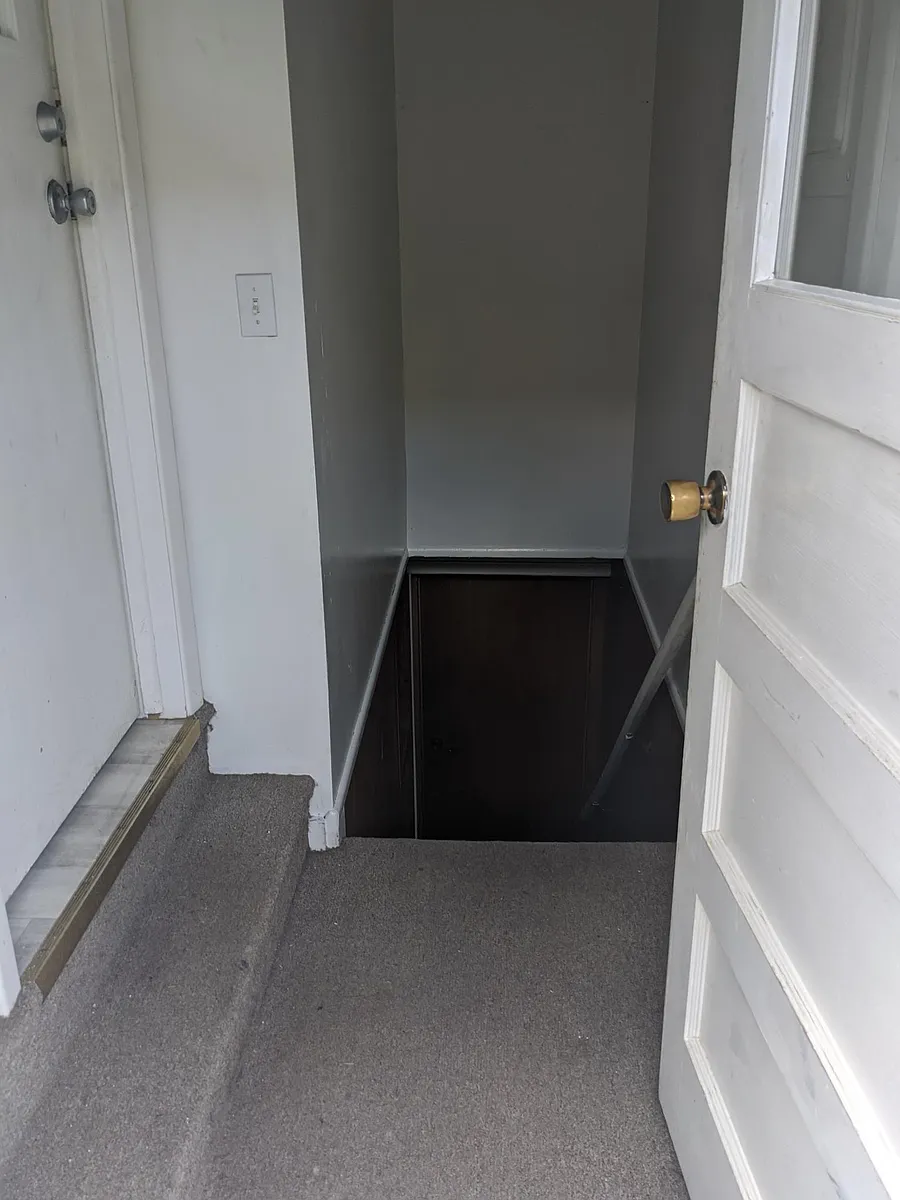 Building Photo - 517 S 13th Ave #2