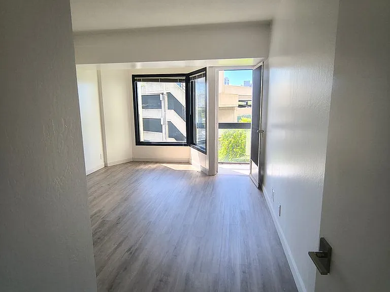6363 Christie Ave #324 — Photo 8