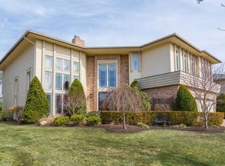 43 Kettlepond Rd, Jericho, NY 11753