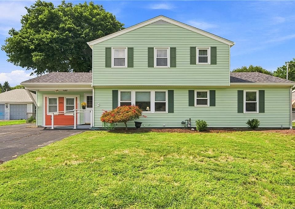 1st image of 282 Ronald Ave