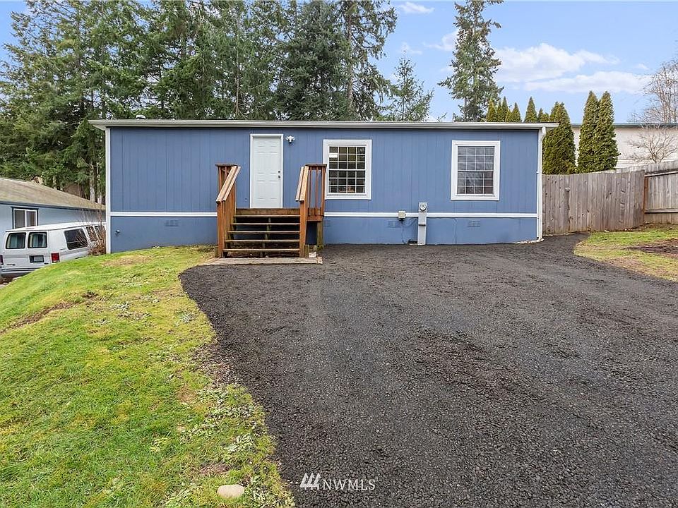 1st image of 420 NE Barbara Blvd