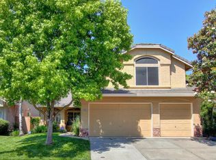 8690 White Peacock Way, Elk Grove, CA 95624