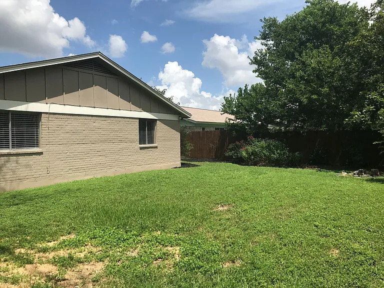 11638 Parkfield Dr — Photo 24