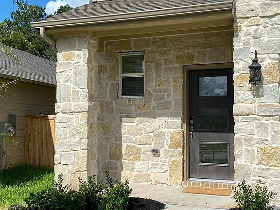 2nd image of 7059 Silverleaf Oak St