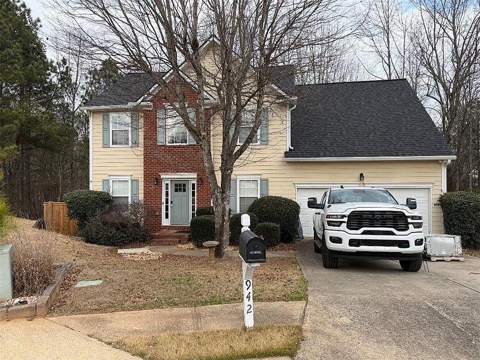 1st image of 942 Koala St
