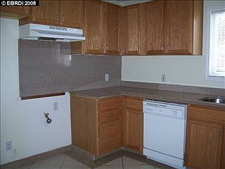 4th image of 1614 California Ave