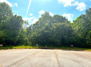 80 Richmond Dr, Lagrange, GA 30240