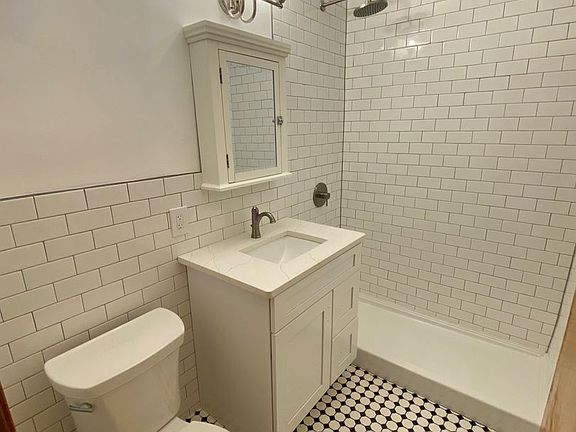 5th image of 3841 Grand Ave S #1