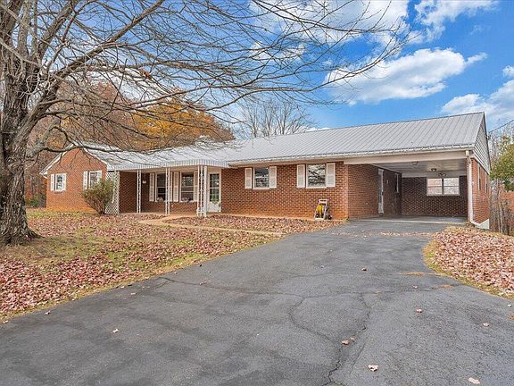 2nd image of 800 Orchard Dr