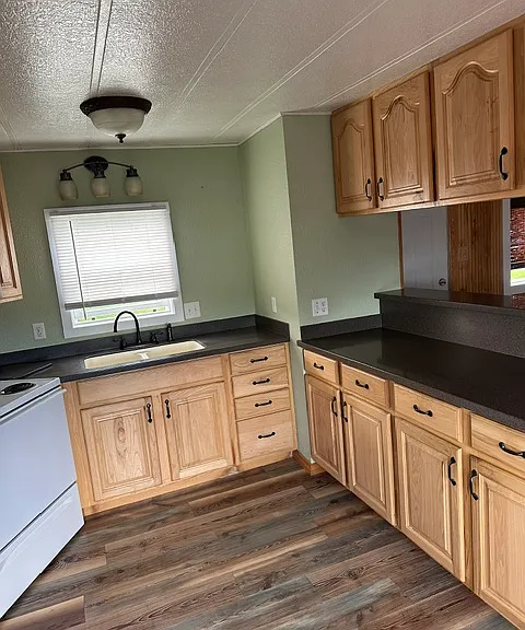 416 W 5th Ave #29 — Photo 6
