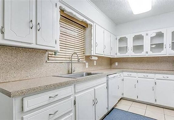 4th image of 402 Childers Ave